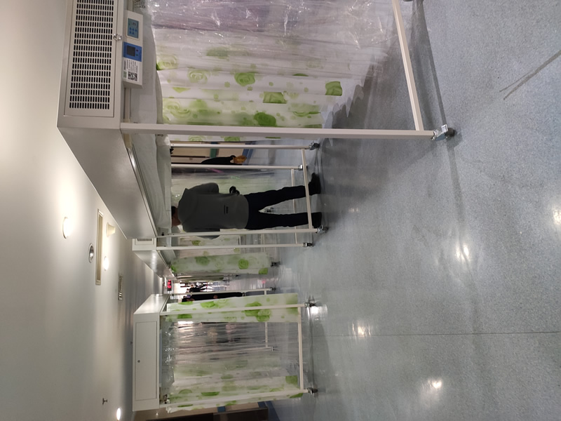 百級(jí)層流床使用管理制度